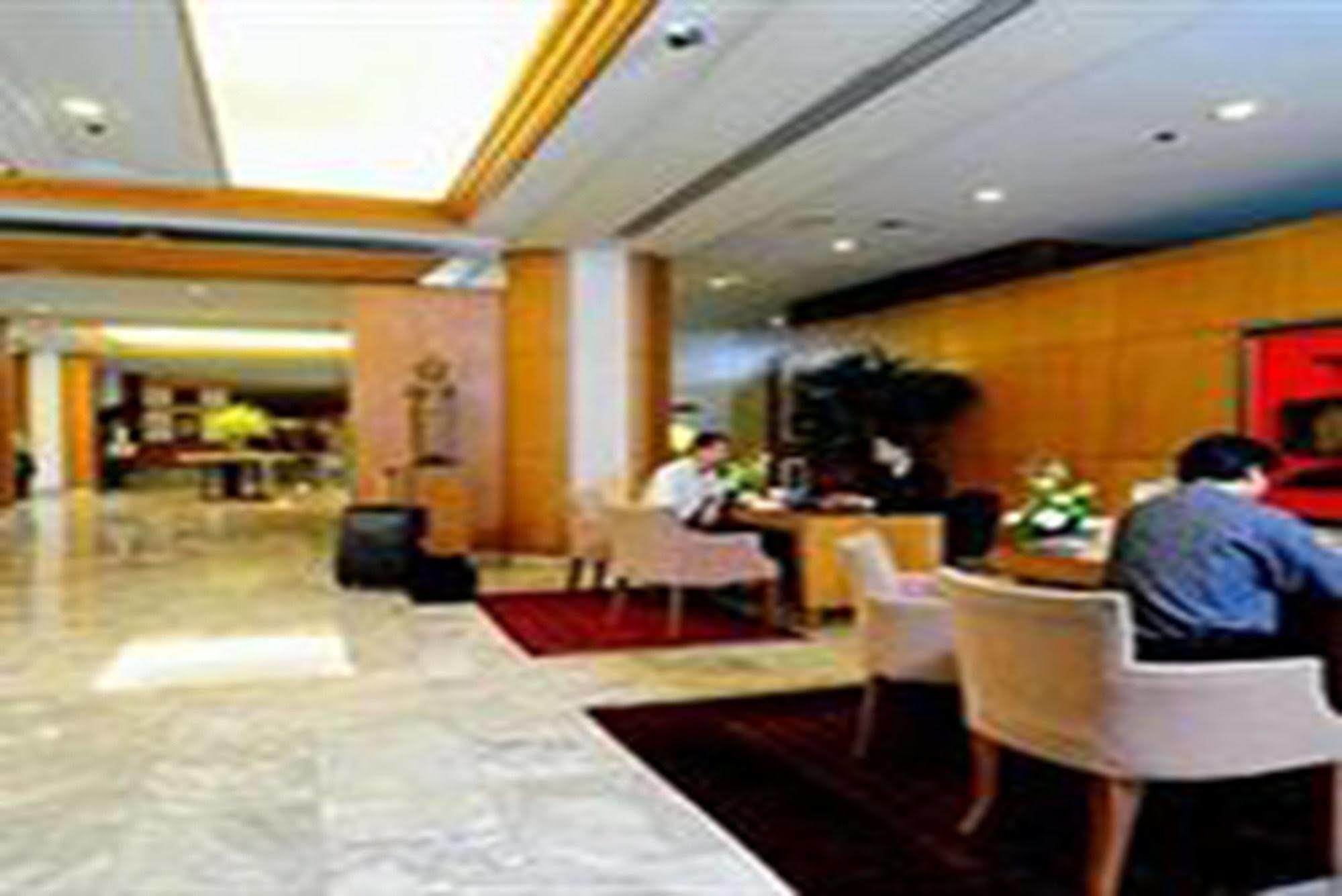 Pantip Suites Bangkok Exterior foto