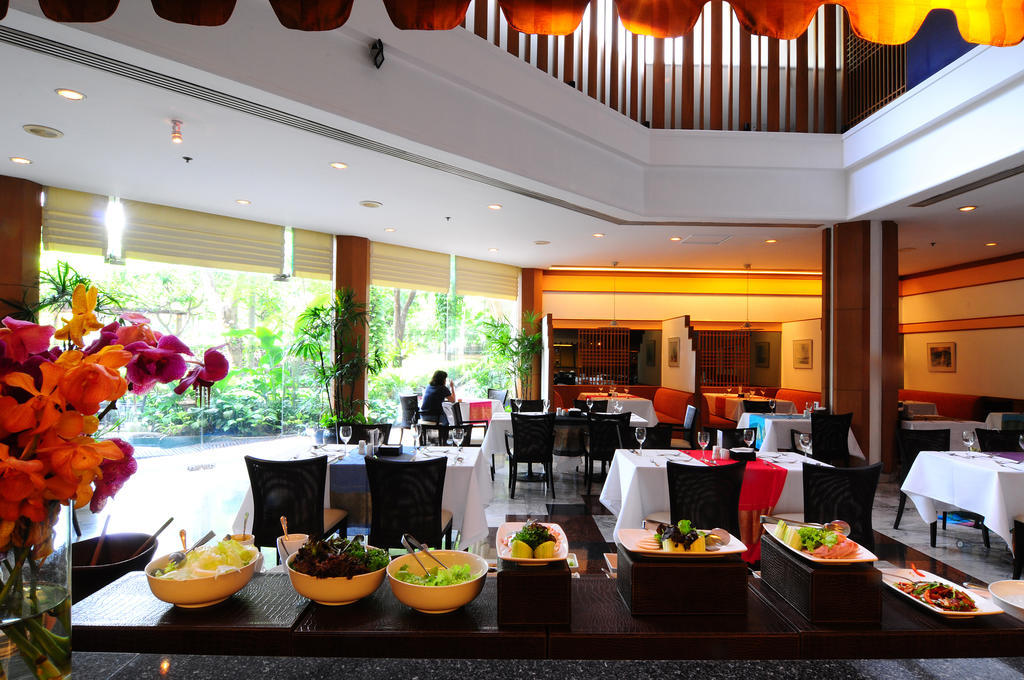Pantip Suites Bangkok Exterior foto